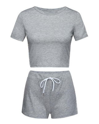 Ensemble haut et short rayé à manches courtes et col rond