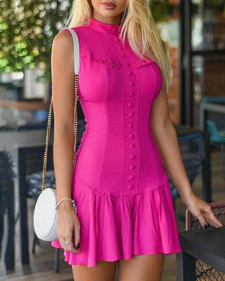 Robe courte sans manches à volants et boutons