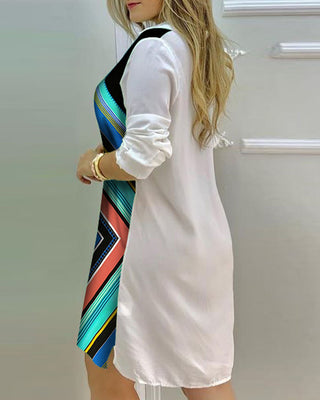 Mini-robe chemise boutonnée à manches longues et patchwork à motifs