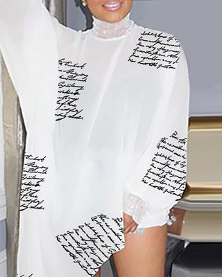 Robe longue asymétrique en dentelle à imprimé lettre