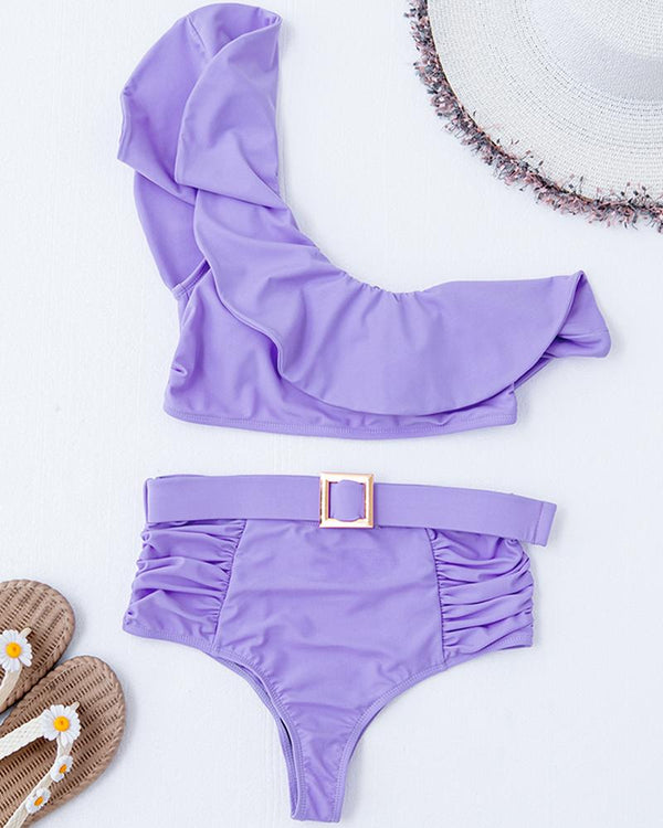 Ensemble de bikini à une épaule à volants