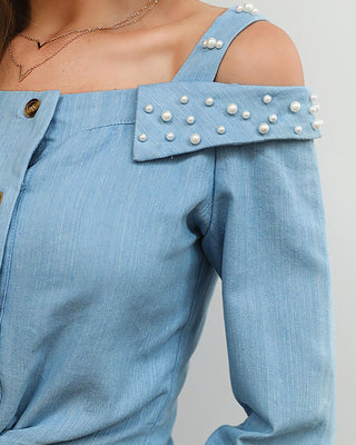 Blouse à épaules dénudées et aux détails noués