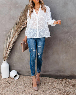 Haut boutonné en maille transparente à motif floral sur le devant