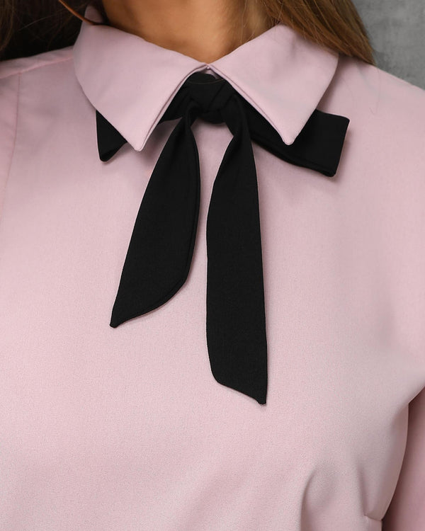 Chemise décontractée boutonnée à col noué contrasté