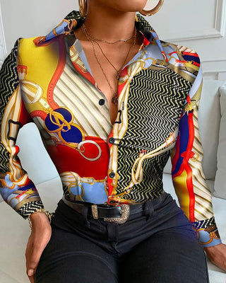 Chemise boutonnée à manches longues et imprimé foulard
