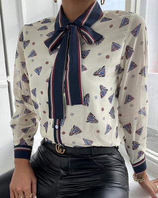 Chemise en mousseline de soie imprimée sur l'ensemble