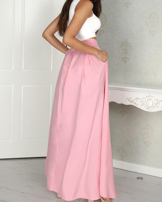 Ensemble top court sans manches et jupe plissée