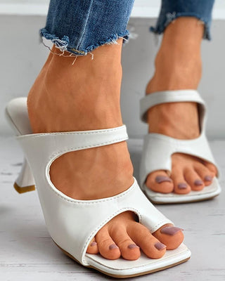 Sandales mules découpées à anneau