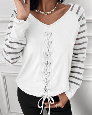 T-shirt à manches longues contrasté en maille à lacets avec œillets