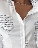 Chemise boutonnée à manches longues et imprimé lettre