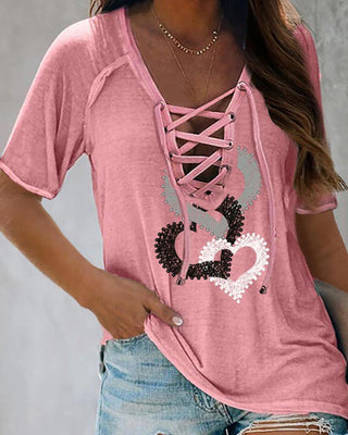 T-shirt à manches courtes à imprimé cœur et lacets