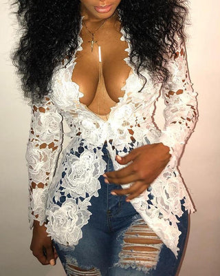 Haut en dentelle fleurie coupe basse