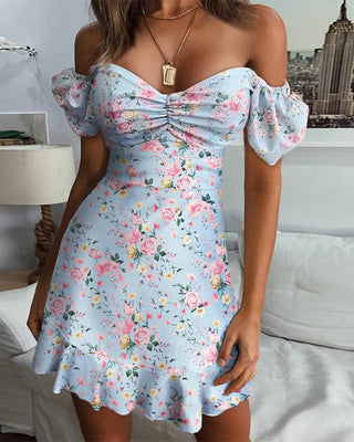 Robe à volants à motif floral et épaules dénudées