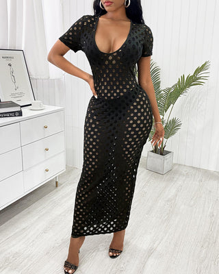 Robe longue à manches courtes et décolleté plongeant