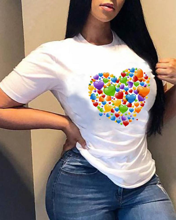 T-shirt à manches courtes à imprimé cœur créatif