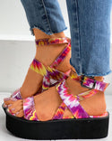 Sandales à plateforme avec bride de cheville colorblock