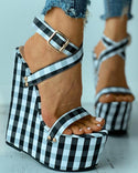 Sandales compensées à boucles et blocs de couleurs à carreaux