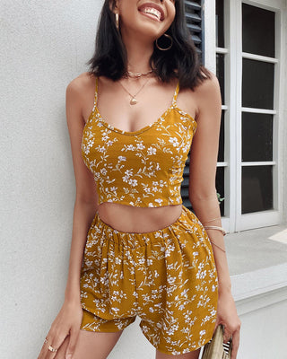 Ensemble top et short à bretelles froncées à imprimé floral
