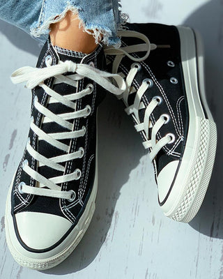 Chaussures en toile à lacets réfléchissantes à motif de lettre d'ours