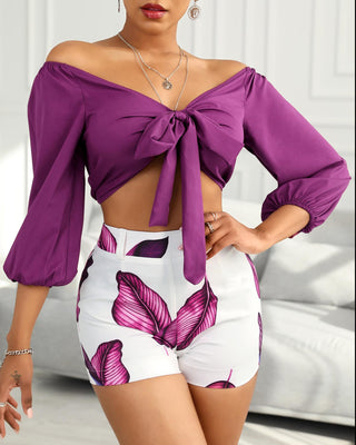 Ensemble top court noué sur le devant et short à imprimé feuilles