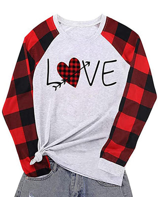 T-shirt de la Saint-Valentin à carreaux à imprimé cœur