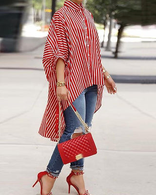 Haut rayé à manches chauve-souris et ourlet plongeant