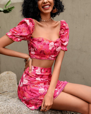 Ensemble haut à volants et pompon à imprimé floral et jupe superposée