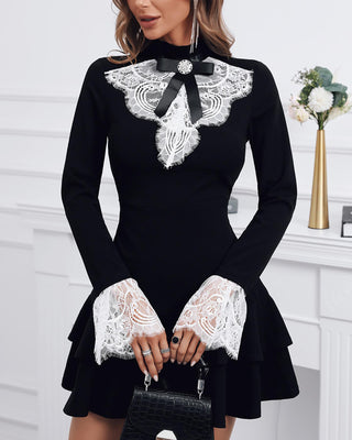 Robe à volants en dentelle et cils