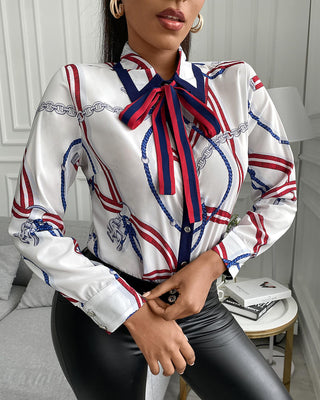 Chemise à manches longues à col noué et imprimé foulard