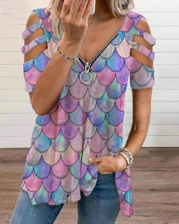 T-shirt zippé à découpes et blocs de couleurs à imprimé écailles