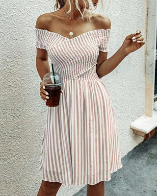 Robe décontractée à épaules dénudées rayée