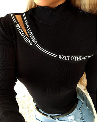 Top à col montant et imprimé lettres