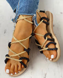 Sandales plates nouées à lacets
