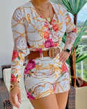 Ensemble haut à encolure surplis à imprimé floral et short taille haute