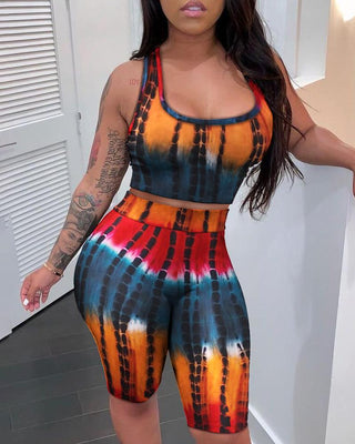 Ensemble top court sans manches à imprimé tie-dye et short taille haute