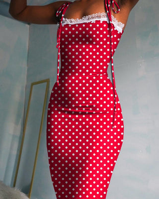 Robe longue à pois et dentelle