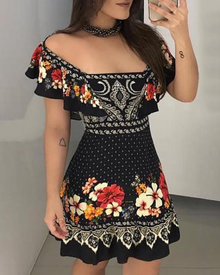 Robe à volants à imprimé floral et épaules dénudées