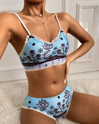 Ensemble de bikini à la cerise élégante en dentelle