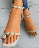 Sandales à talons blocs avec anneaux de perles et motif ananas