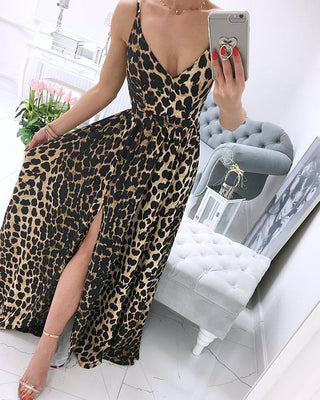 Robe longue à fines bretelles à imprimé léopard