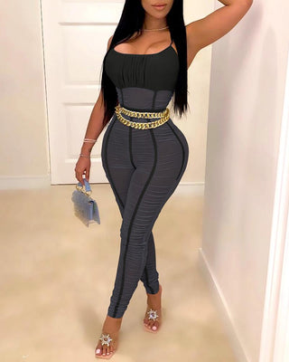 Ensemble haut froncé en maille transparente et pantalon à passepoil contrasté