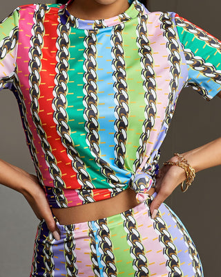 Ensemble haut et short à manches courtes et à rayures colorées
