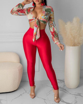 Ensemble top court noué à imprimé tropical et pantalon uni taille haute