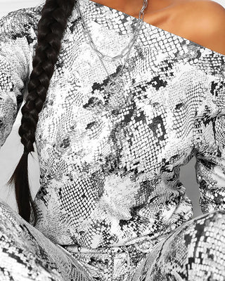 Ensemble haut à manches longues et pantalon de serrage à imprimé peau de serpent