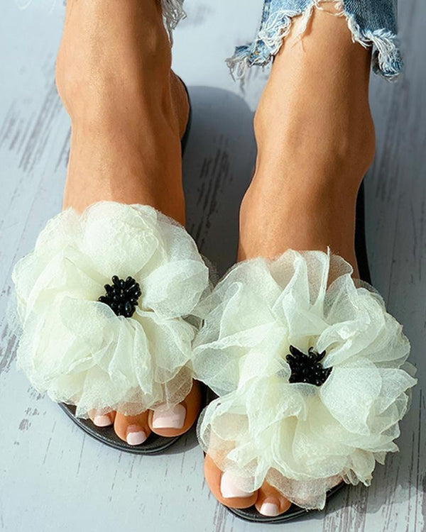Sandales plates à bout ouvert en filet à motif floral