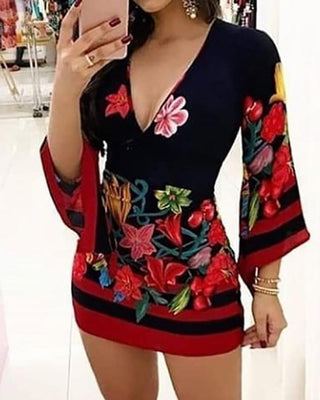 Robe imprimée fleurie à manches évasées