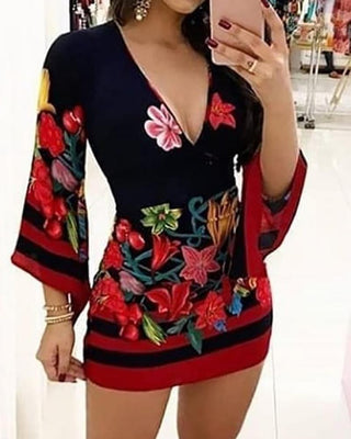 Robe imprimée fleurie à manches évasées