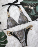 Ensemble de bikini à bretelles en chaîne cloutées en peau de serpent