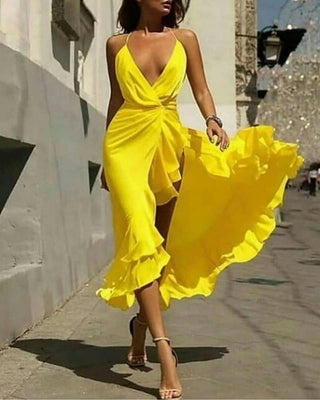 Robe fendue à volants et bretelles spaghetti