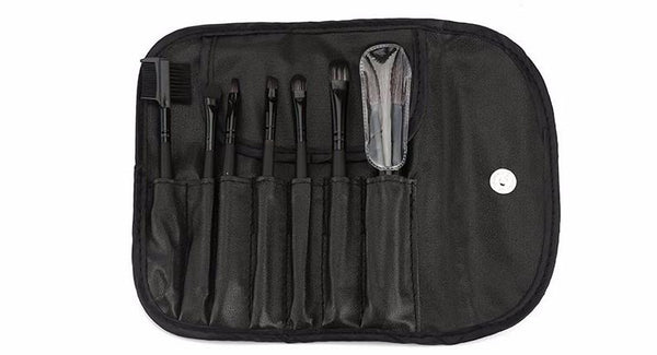 Trousse 7 pinceaux essentiels 123maquillage Noir 